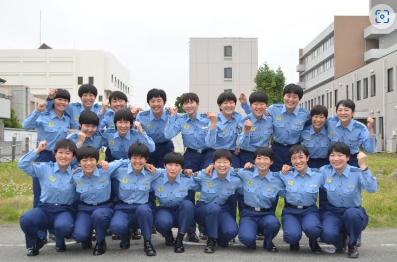 警察学校の集合写真（埼玉県警察学校の新人女性警察官たち）